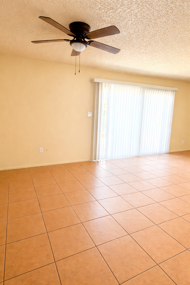 1081 S Avenue A - Photo 4 of 15
