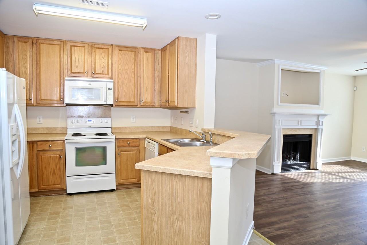 8727 Wandering Creek Way - Photo 3 of 13