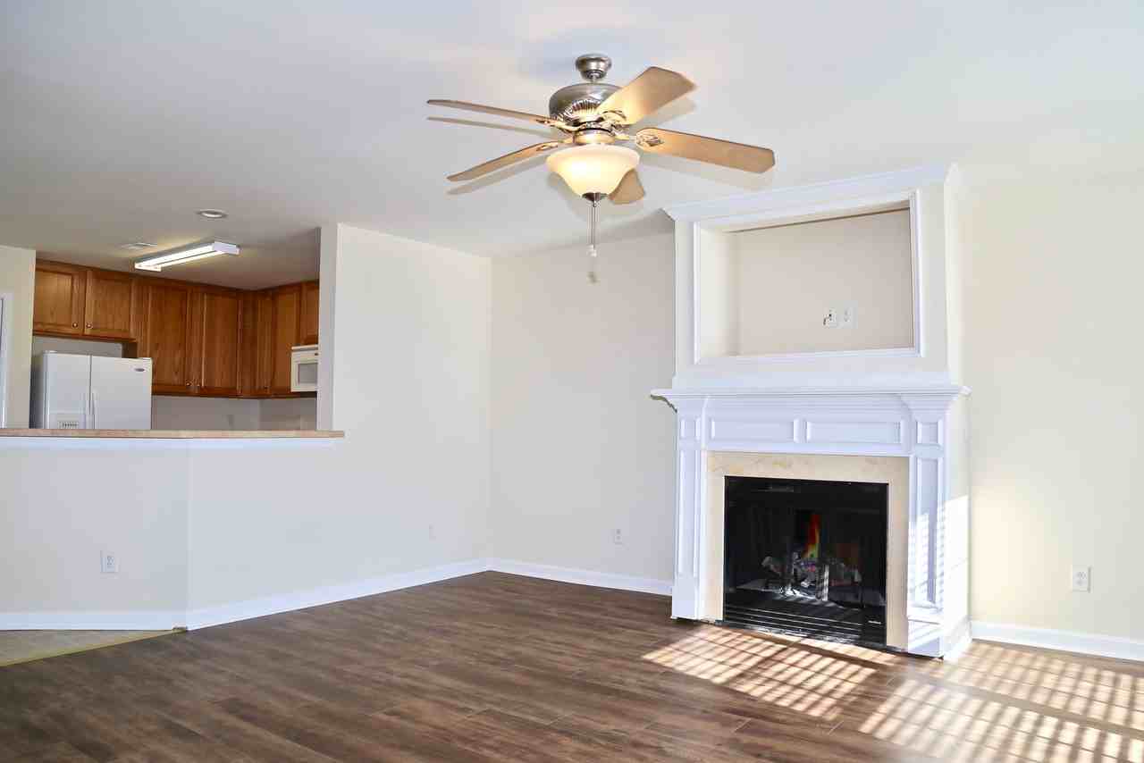 8727 Wandering Creek Way - Photo 4 of 13