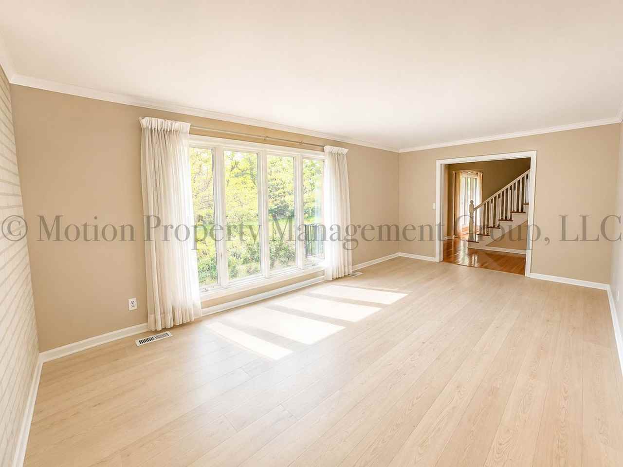 5312 Fairview Rd - Photo 3 of 19