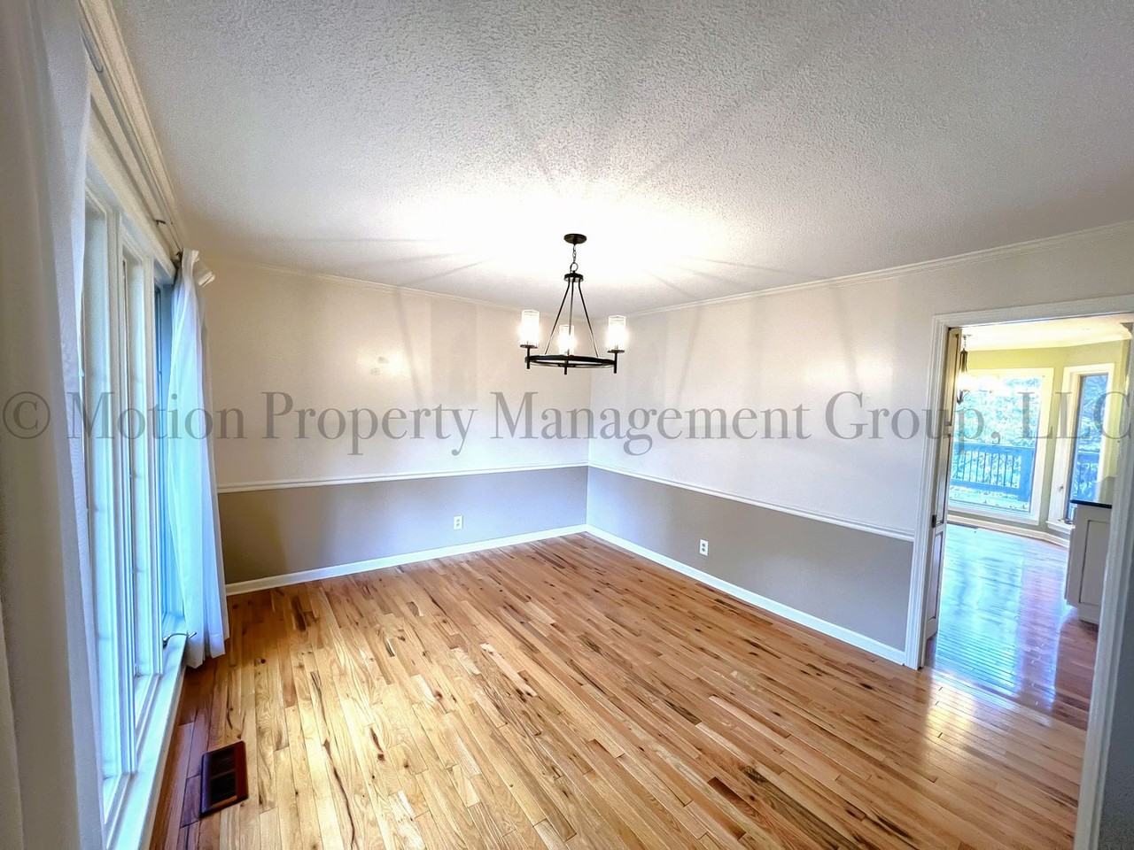 5312 Fairview Rd - Photo 4 of 19