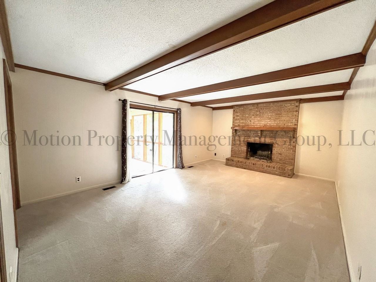 5312 Fairview Rd - Photo 6 of 19