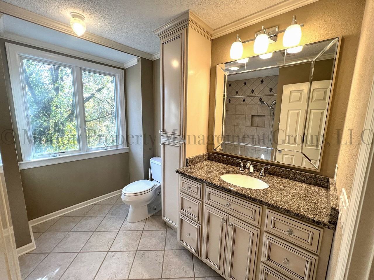 5312 Fairview Rd - Photo 7 of 19