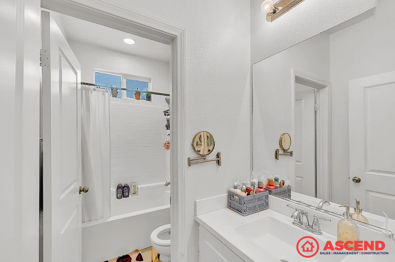 7800 Glisten Way - Photo 7 of 11