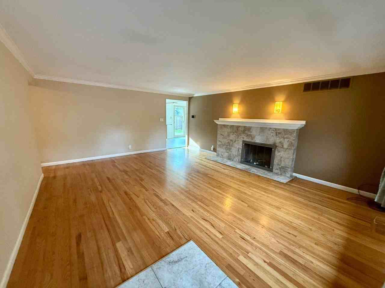 18625 103rd Ave Ne - Photo 3 of 25