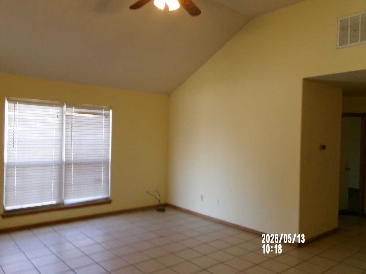 1403 Nw Dearborn Ave #B - Photo 2 of 20