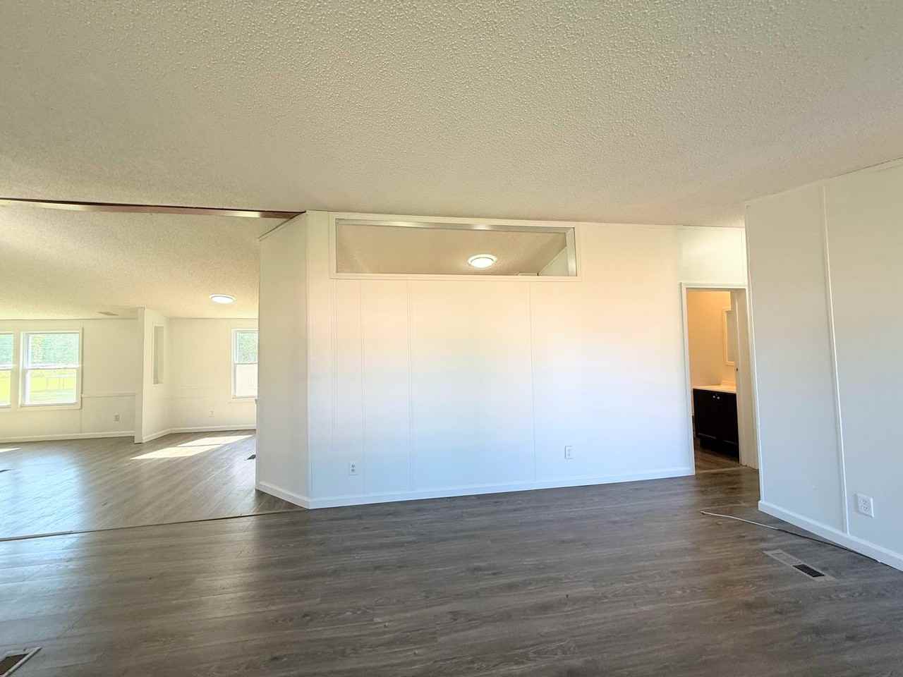 506 1st Ave W Apt 4 - Photo 4 of 18