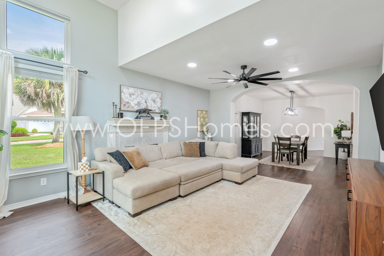 1189 Brookridge Trce - Photo 3 of 34