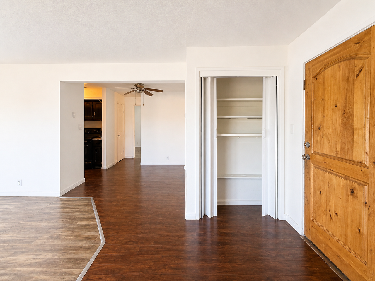 4426 S Rosehaven Ct - Photo 4 of 8