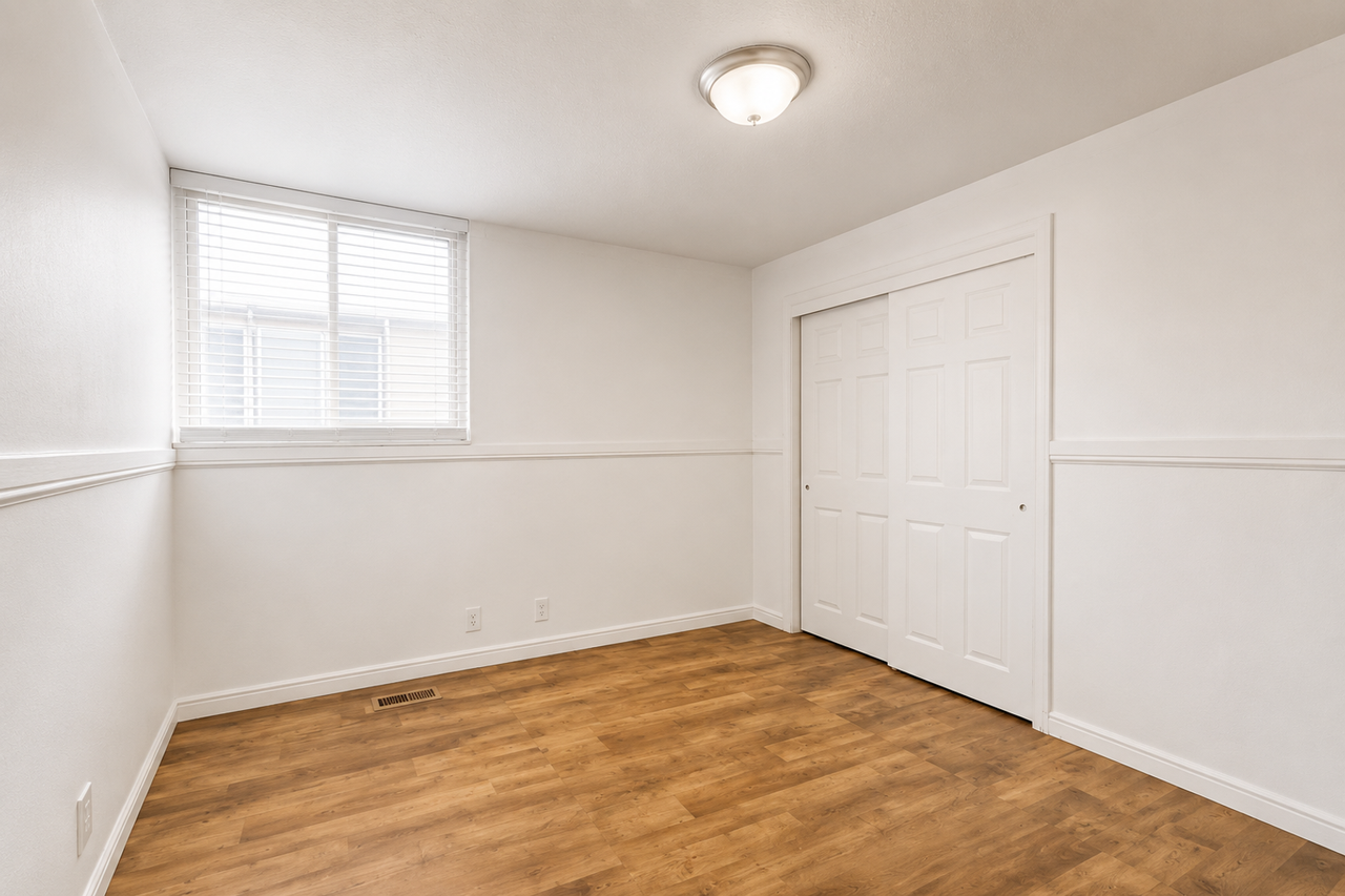 4426 S Rosehaven Ct - Photo 6 of 8