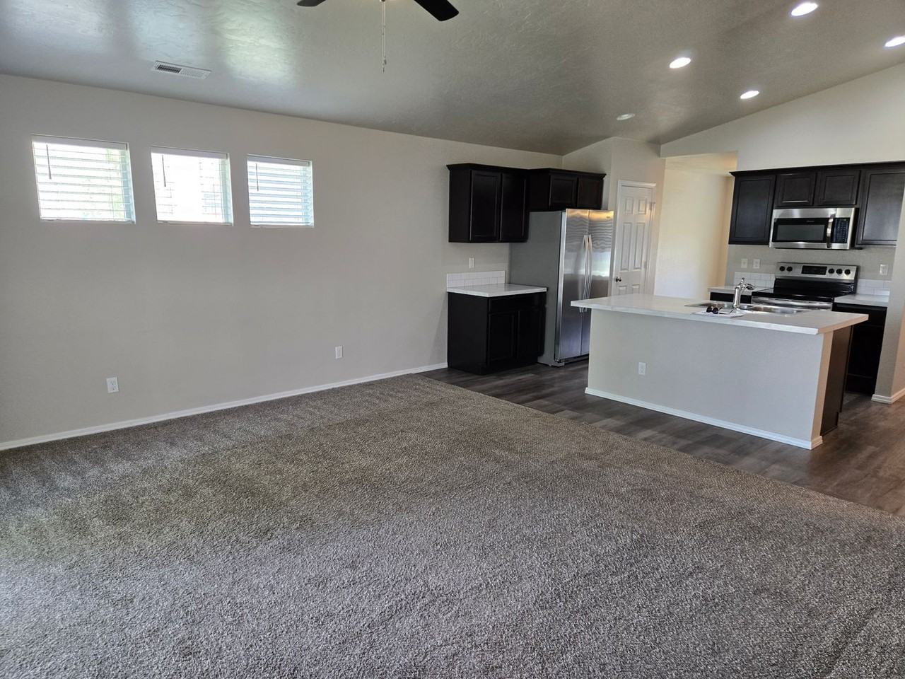 3437 Nw 12th Ave - Photo 5 of 11