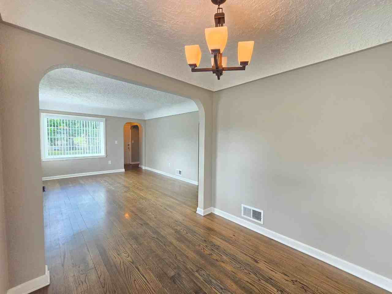 11319 E 4th Ave - Photo 6 of 22