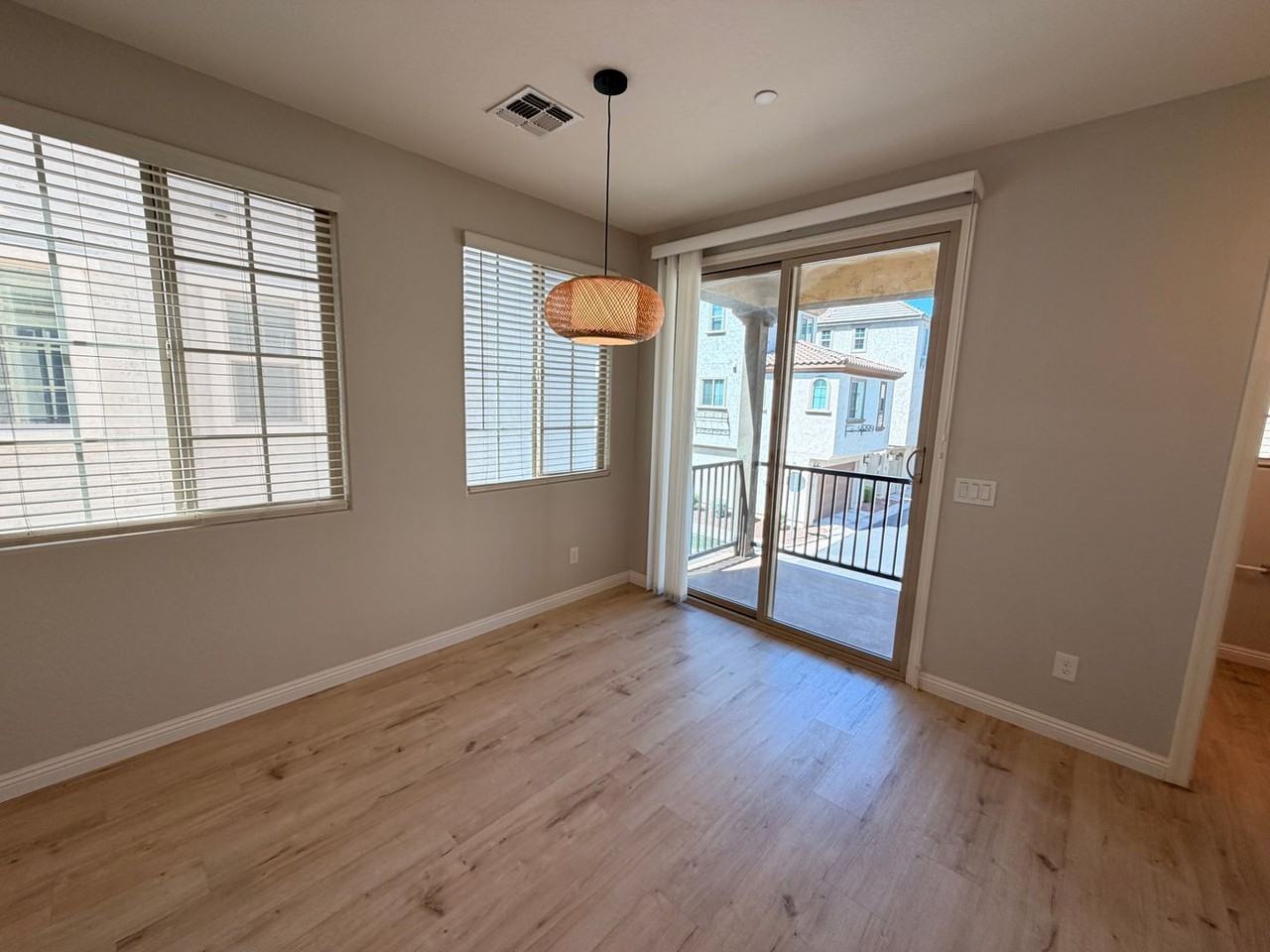 2745 S Balsam Dr - Photo 4 of 19