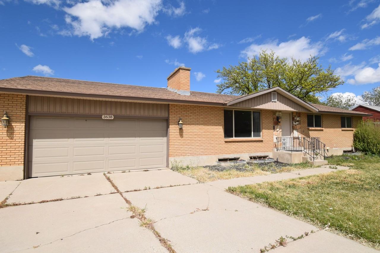 3638 W Jasmine St - Photo 3 of 41