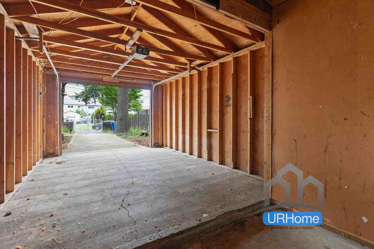 12034 Ne Holladay St - Photo 4 of 23