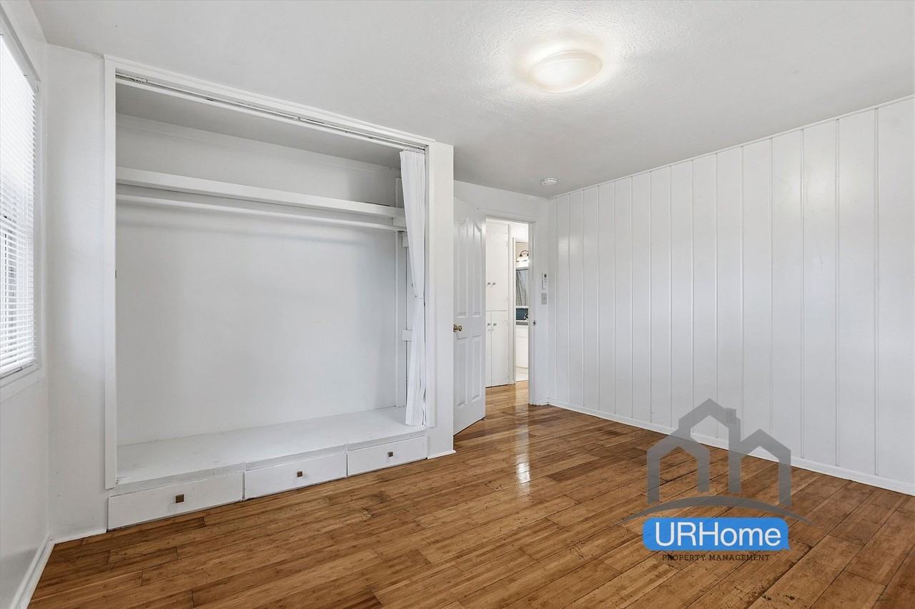 12034 Ne Holladay St - Photo 6 of 23