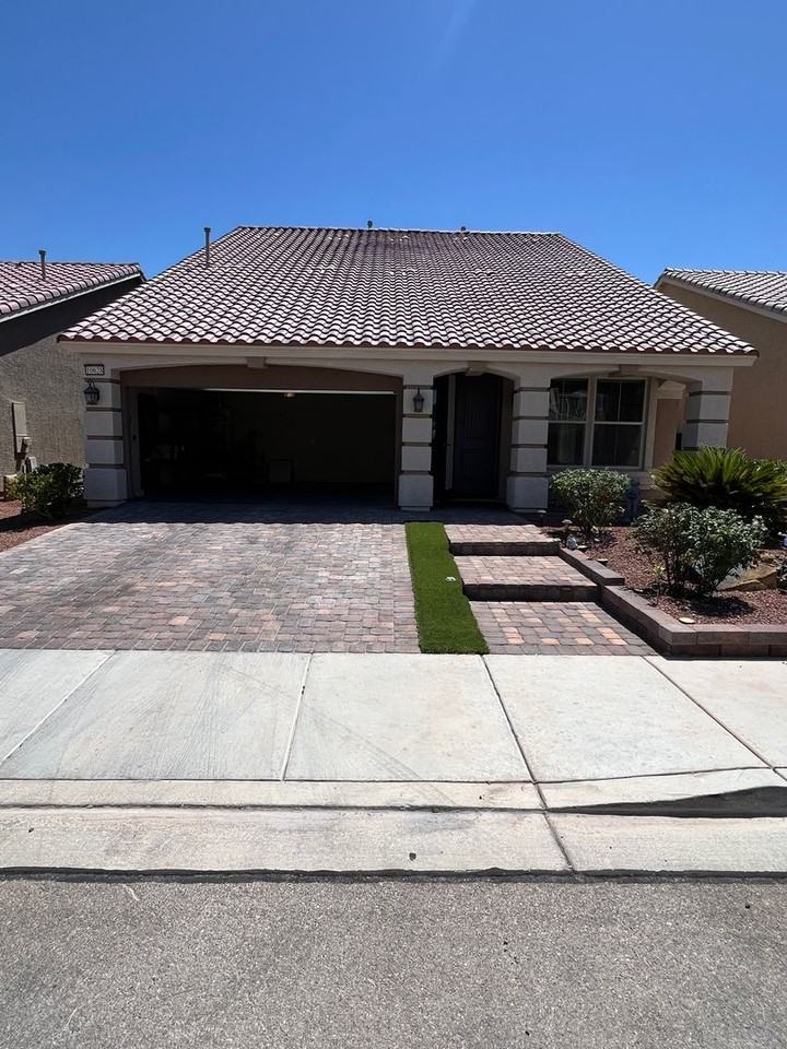 10628 Aphrodite St - Photo 2 of 50