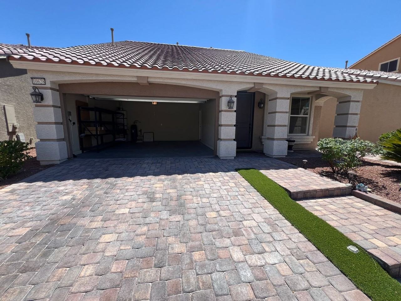 10628 Aphrodite St - Photo 3 of 50