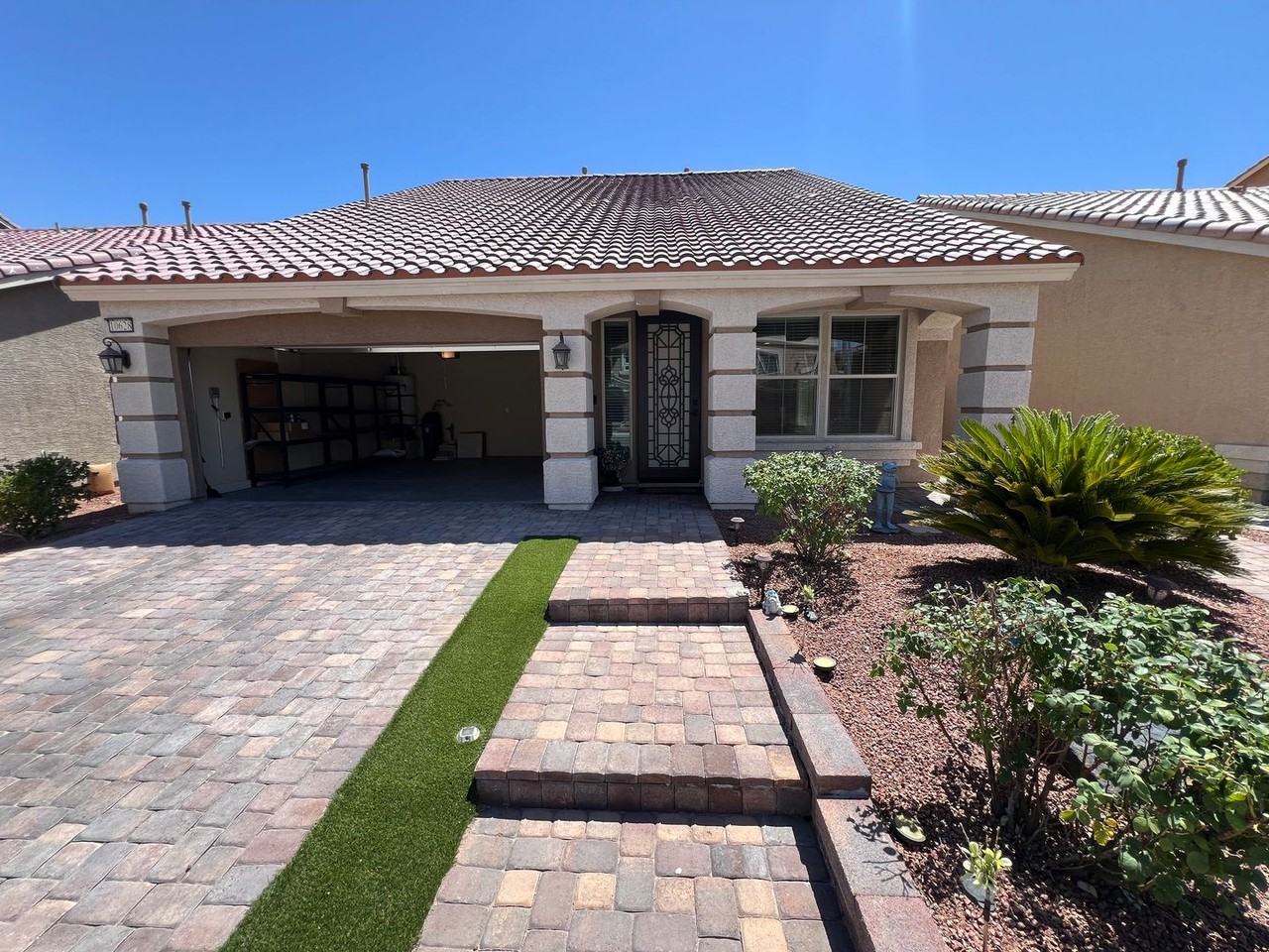 10628 Aphrodite St - Photo 4 of 50