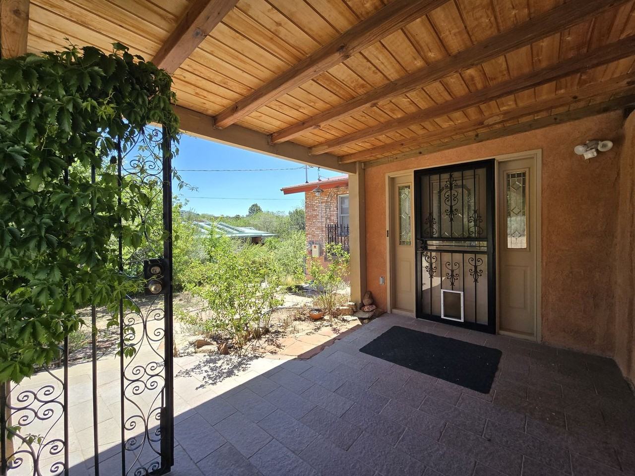 166 Galisteo Ln - Photo 3 of 36