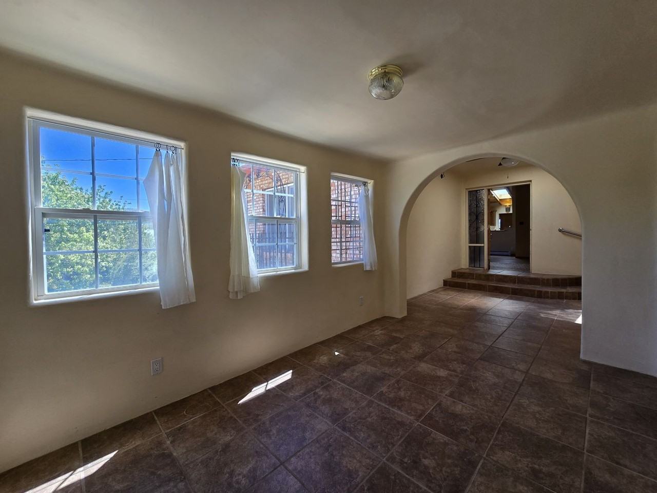 166 Galisteo Ln - Photo 4 of 36