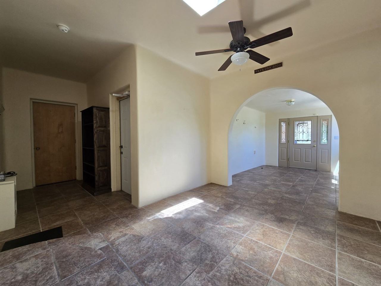 166 Galisteo Ln - Photo 5 of 36