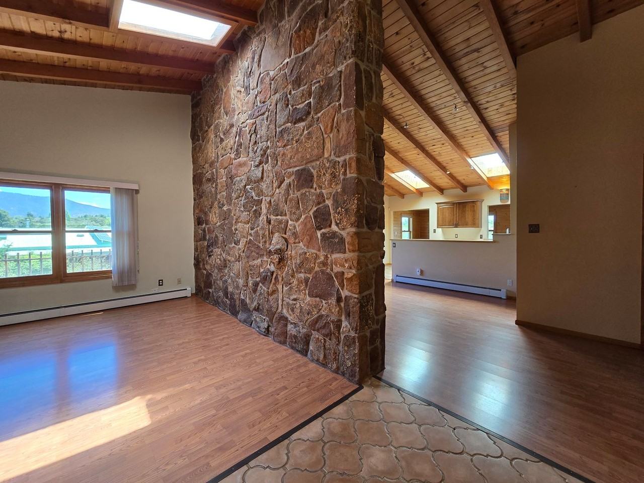 166 Galisteo Ln - Photo 7 of 36
