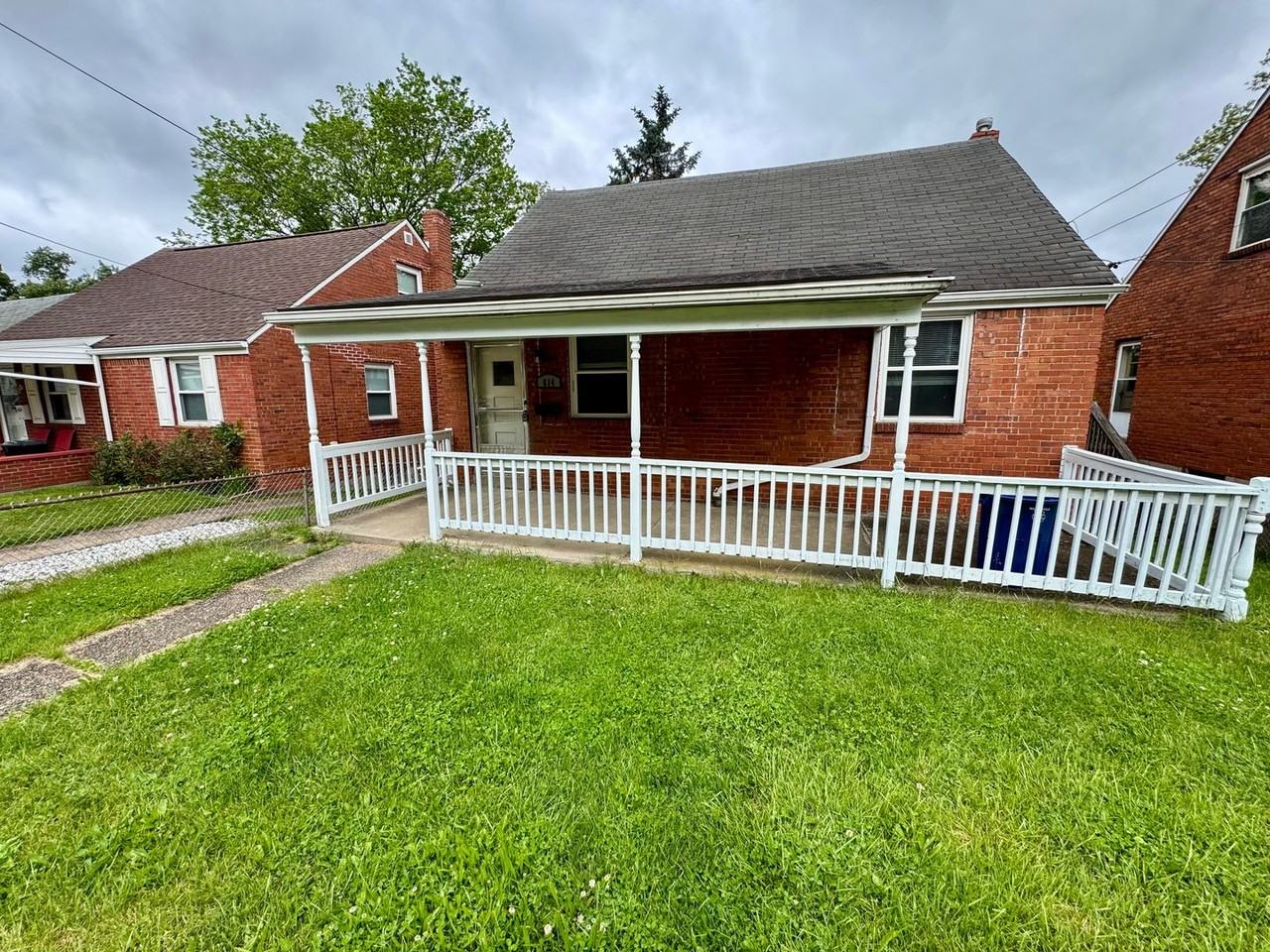 614 Ridgemont Dr - Photo 3 of 50