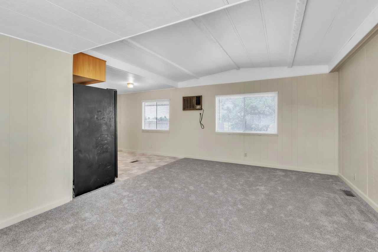 7986 Excelsior Rd - Photo 3 of 25