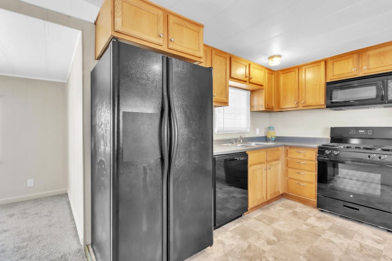 7986 Excelsior Rd - Photo 6 of 25