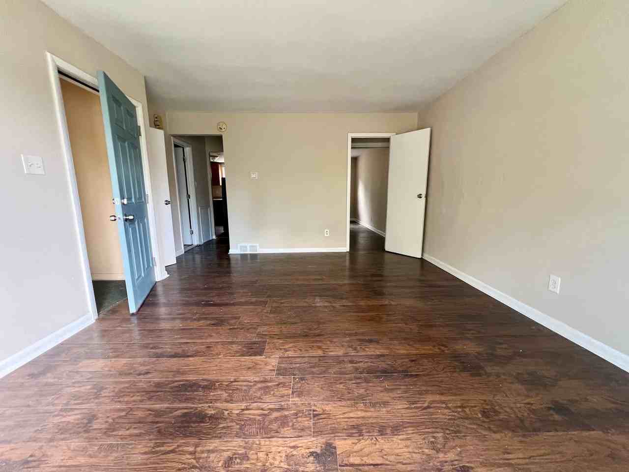 Main St 109 - Photo 3 of 21