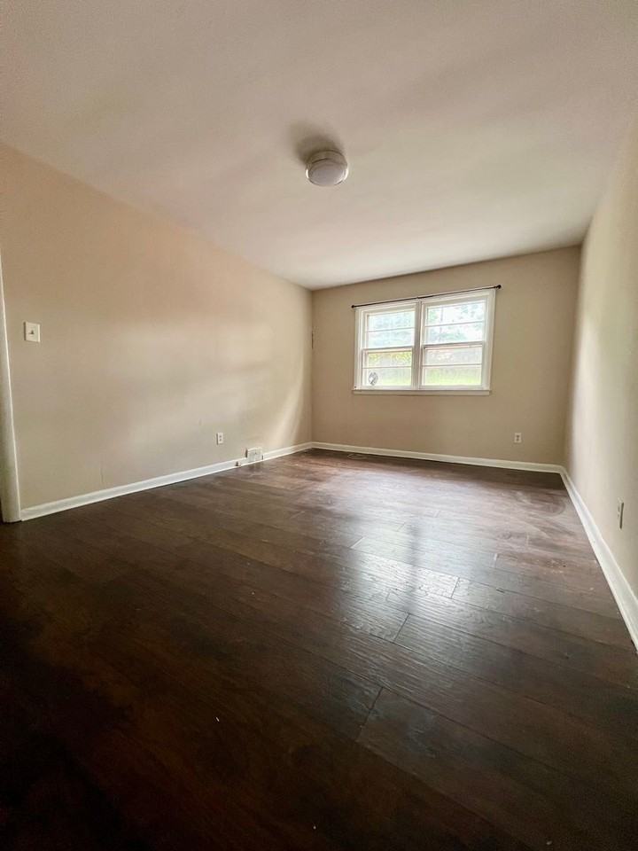 Main St 109 - Photo 7 of 21