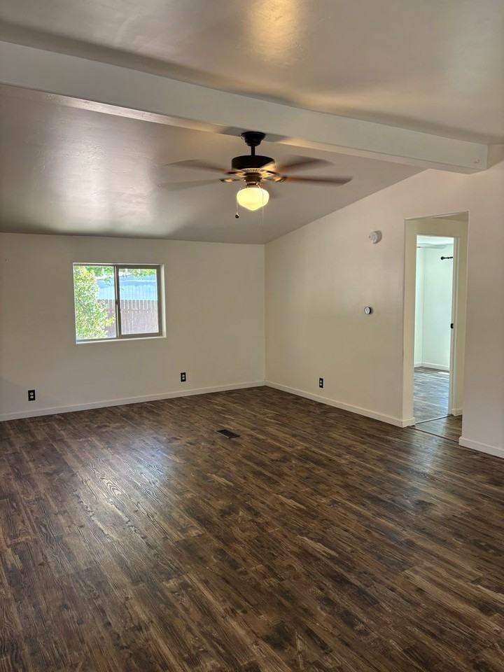 2640 Thunder Mountain Rd - Photo 3 of 25
