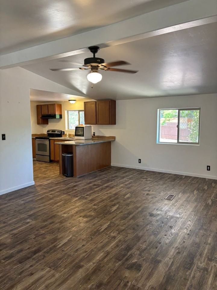 2640 Thunder Mountain Rd - Photo 4 of 25