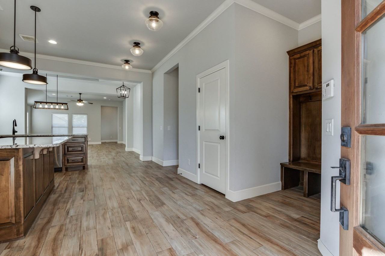 2312 Nw 179th Ter - Photo 3 of 32