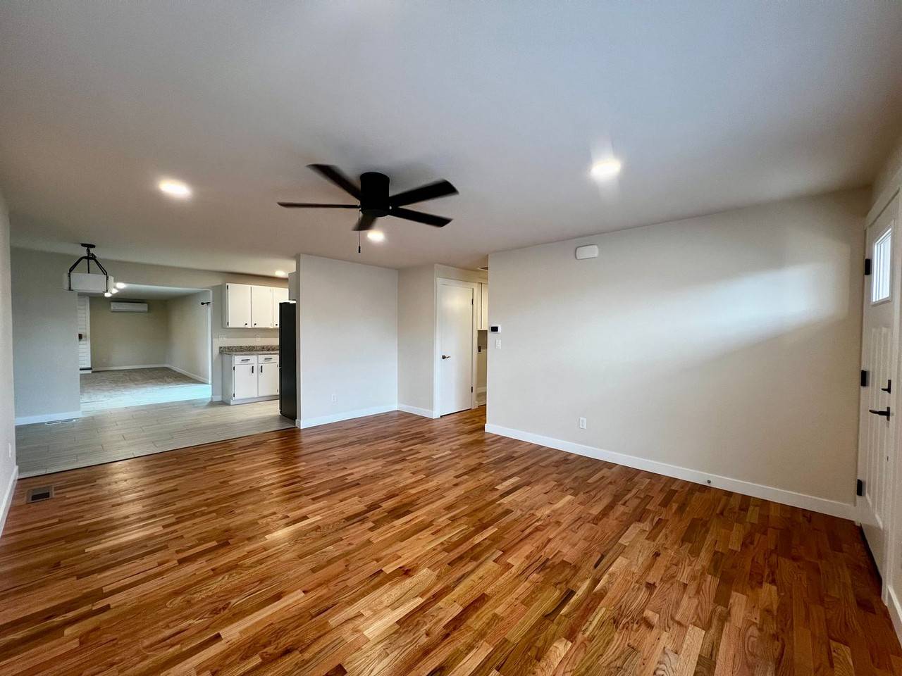1007 S 50th Ave - Photo 4 of 21