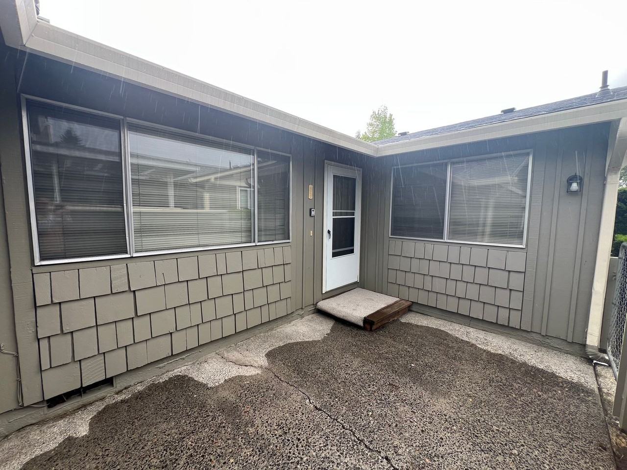 1707 Se 145th Ct - Photo 3 of 14