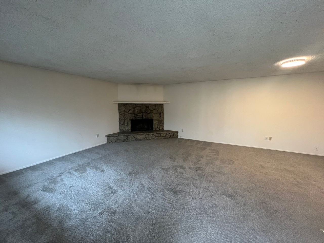 1707 Se 145th Ct - Photo 4 of 14