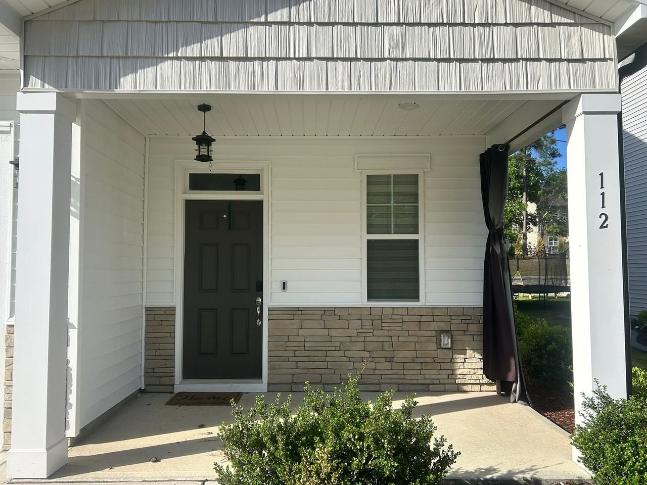 112 Kensington Dr - Photo 2 of 5