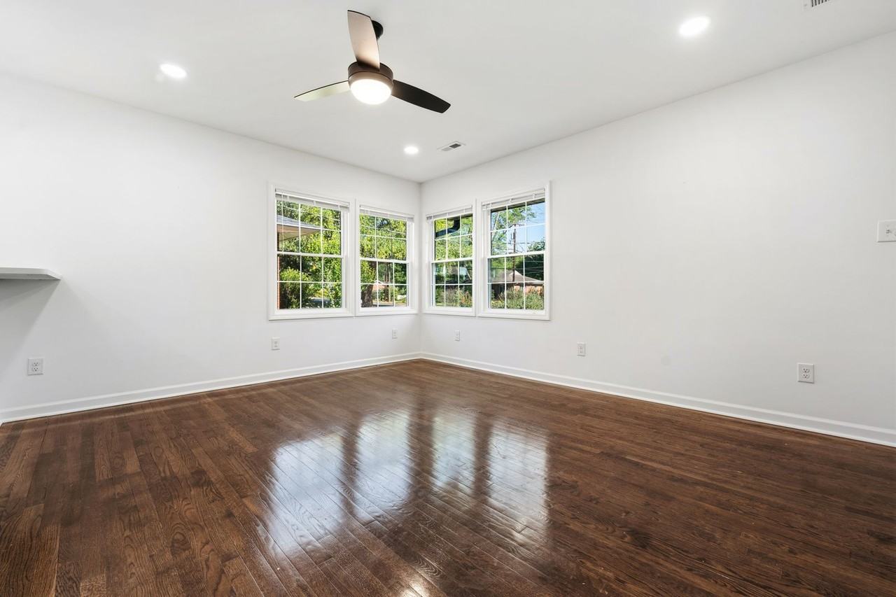 809 Leon St - Photo 7 of 16