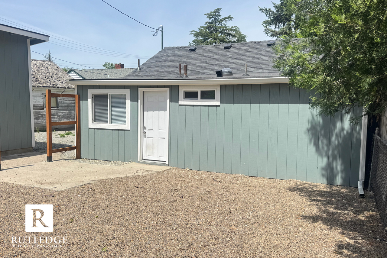 745 Dakota Ave - Photo 4 of 4
