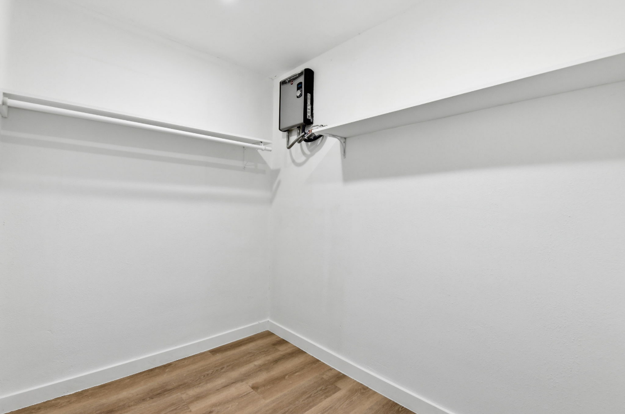 6718 Deer Ridge Ln - Photo 6 of 23