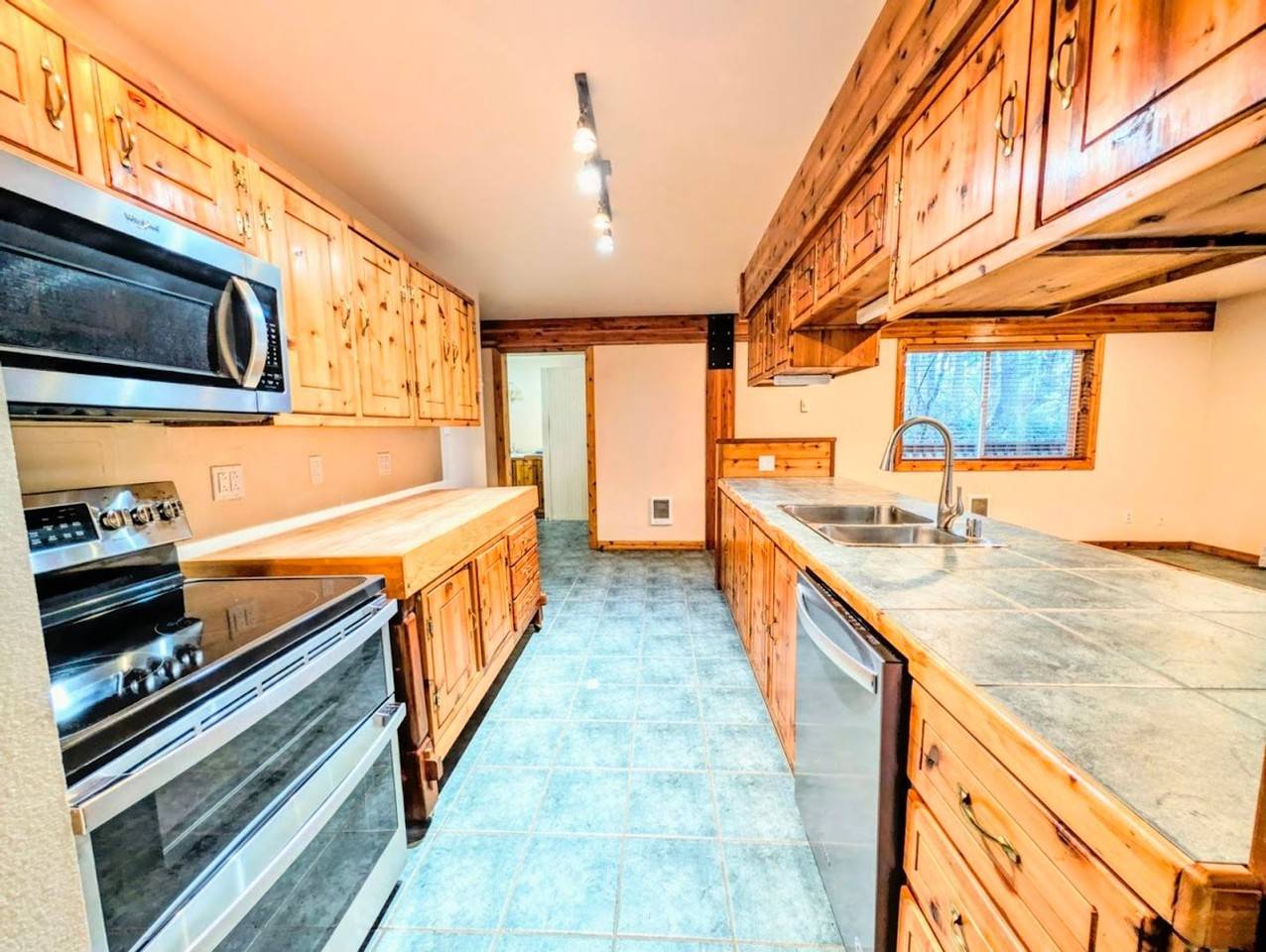 11117 Minterwood Dr Nw ##Wa - Photo 6 of 33