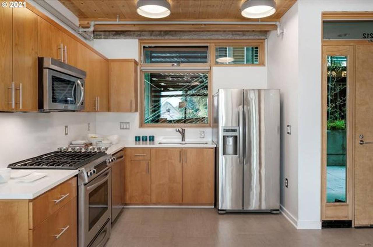 4216 N Mississippi Ave #208 - Photo 5 of 29