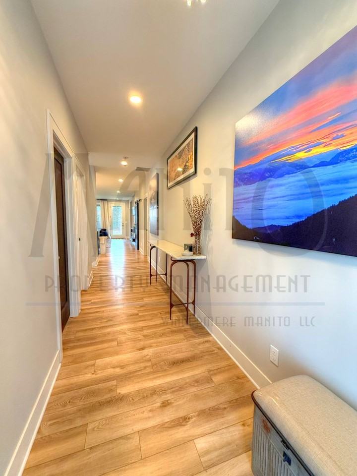 947 E 32nd Ave - Photo 2 of 27
