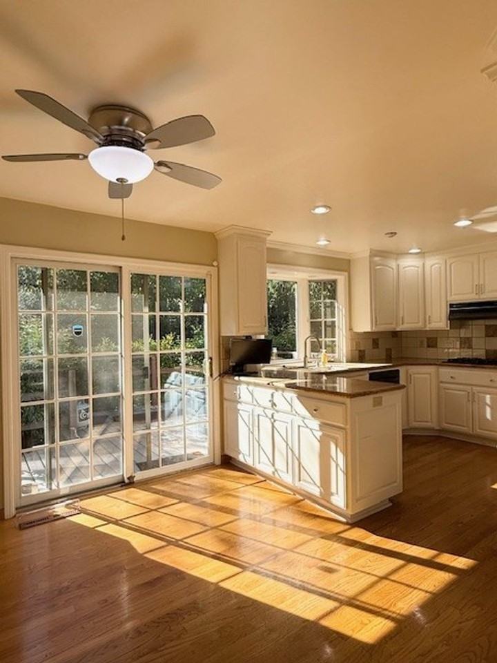 1608 Guadalajara Ct - Photo 5 of 21