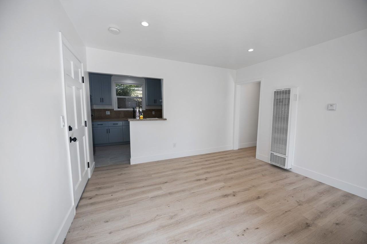 616 Sunset Ave - Photo 7 of 28