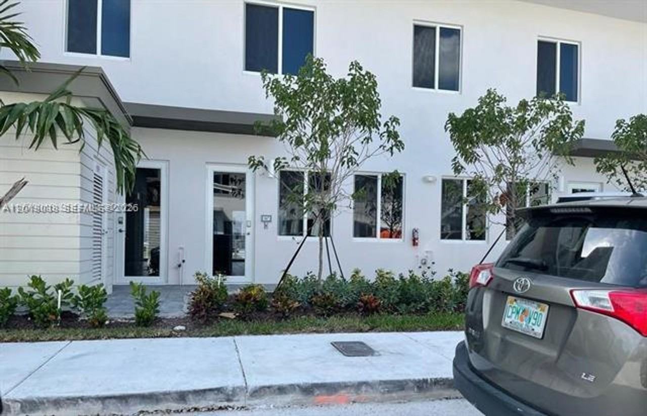 6450 Nw 102nd Path #107 - Photo 3 of 12