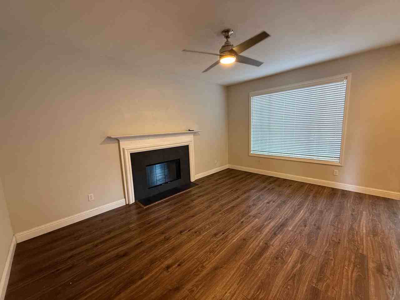 9448 Cedarview Way - Photo 4 of 15