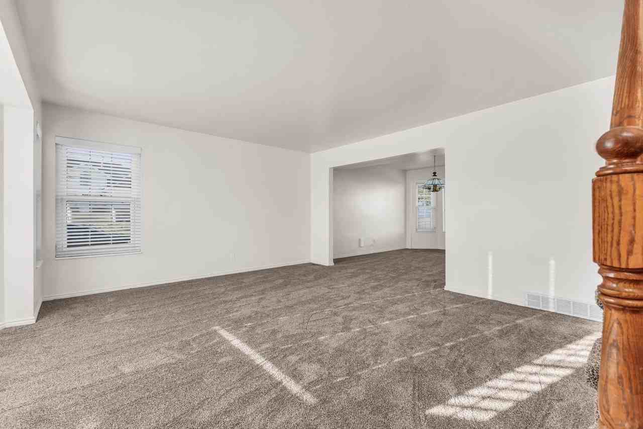 10033 S Morgan Grove Way - Photo 3 of 47
